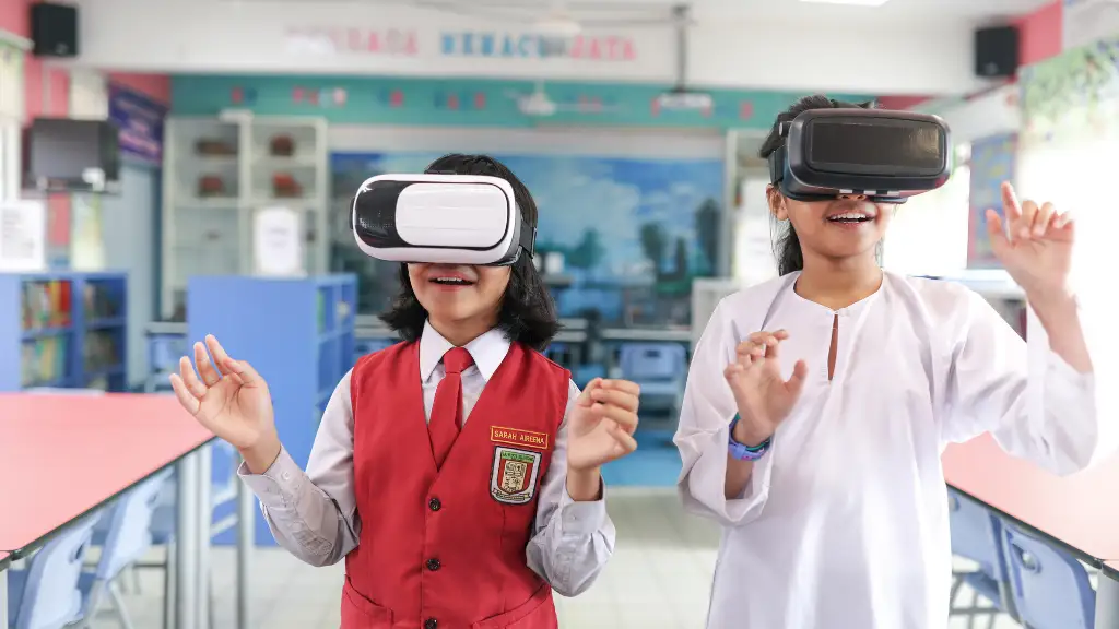 Immersive Learning through Augmented Reality (AR) and Virtual Reality (VR)